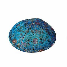 Eine edle Kippa in Türkis mit