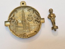 Messing Aschenbecher – Manneken Pis Motiv – abnehmbare Figur – Belgien Souvenir