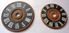 2 ältere neuwert. gebr Zifferblatt Holz für Jockele Schwarzwalduhr Kuckucksuhr B