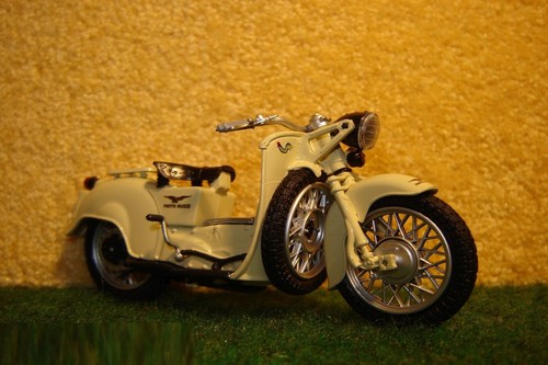 Moto guzzi galletto - 1:24,