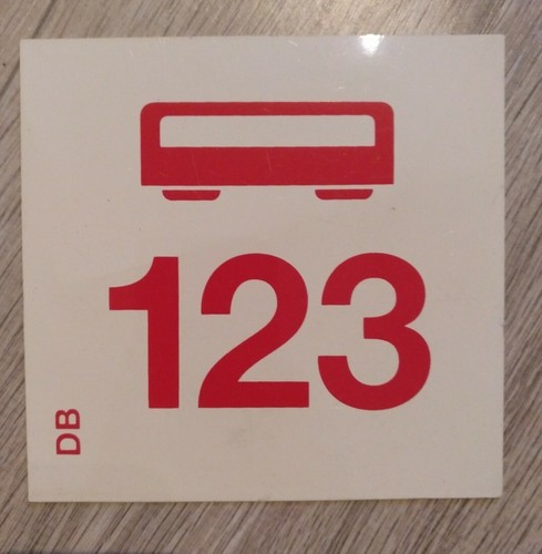 Wagen 123 zug - wagen, schild
