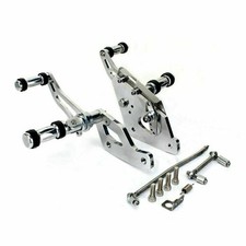 Vorverlegte Fußrastenanlage