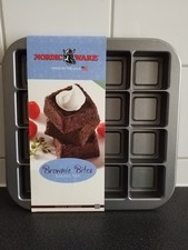 NORDIC WARE Backform Brownie Bites Pan Silber-Grau, 24,6cm x 24,6cm