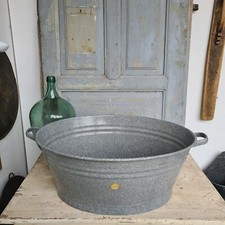 B8468 Schöne, ovale Emaille