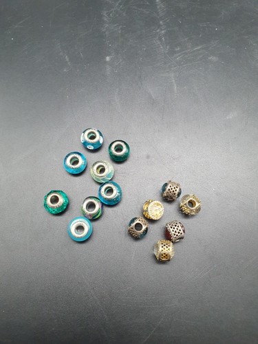Konvolut charms beads aus - 14,
