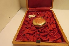 Antike Remontoir  im Holzkasten aus Kirschholz  Cylindre  8 Rubis   Nr,360665