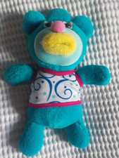 Mattel Fisher Price The Sing-A-Ma-Jing Teal Aqua Blue singendes Stofftier, 24 cm