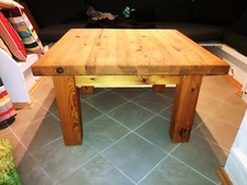 Tisch  - Wohnzimmer / Couchtisch / Massivholz / quadratisch / Qualität ! Top !