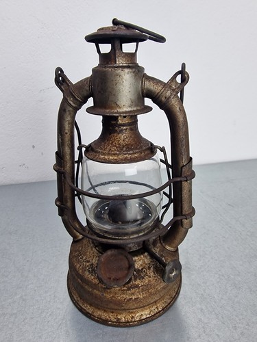 Alte petroleumlampe fledermaus - petroleumlampe,