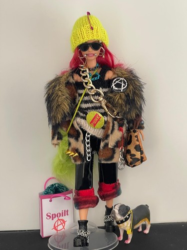 Barbie puppe mit punk - mit,