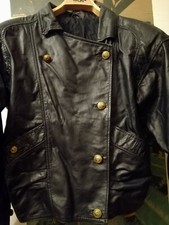 Leder Jacke Damen ausgefallen