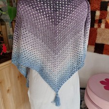 Handarbeit Dreiecktuch/Stola