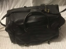 Tolle große Vintage Reisetasche schwarz weiches Leder Trage- und Schulterriemen
