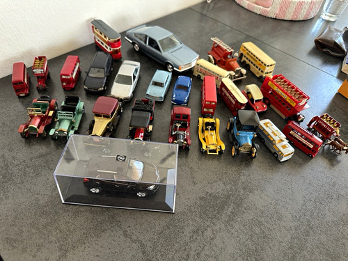 Modellautos sammlung - 26,