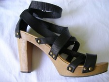 D.Co Copenhagen  Riemchenpumps