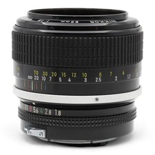 Nikon Nikkor 85mm 85 mm 1:1.8