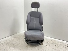 Sitz vorne links mit Ablagefach Löcher Flecken Citroen Berlingo L1 1.6 e-hdi 90