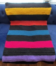 Schöne Deko Häkeldecke ca 107 x 65 cm, Handarbeit, Blockmuster