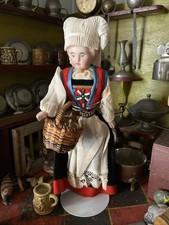 Antike Puppe für die