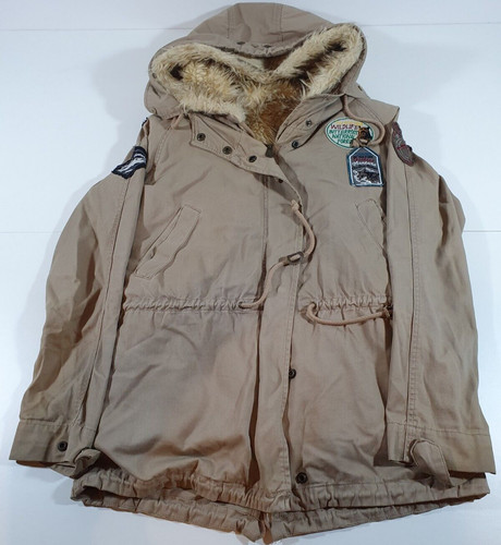 One green elephant - one, jacke