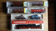 1 mal fleischmann Lokomotive ,  dazu 6 Passende  Waggons.