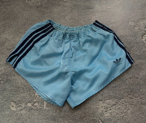 Adidas vintage shorts m - adidas,