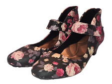 NEUE Pumps v. mae & Mathilda