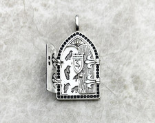Vintage Style Silver Gothic
