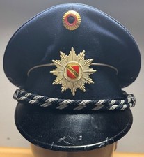 Polizei Karlsruhe - Uniformjacke und Schirmmütze