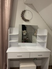 Schminktisch mit hocker