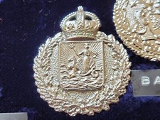 VERALTETES STILLGELEGTES MÜTZENABZEICHEN BARBADOS POLICE FORCE - HERSTELLERMARKE BOWLER BIRMINGHAM