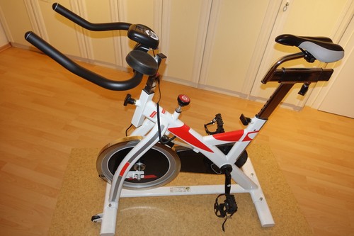 Indoor trainingsbike speed - /,
