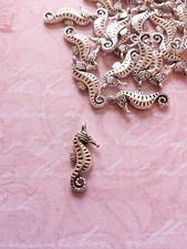 10 Seepferdchen Anhänger ♥