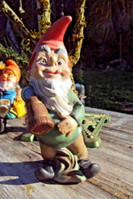 Alter Gartenzwerg, Heissner um