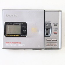 Compact Disc Tragbarer CD Player Sony MD Walkamn MZ-R30 Silber Gebraucht Defekt