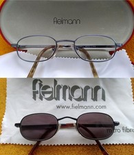 Brille mit Gläser und Etui