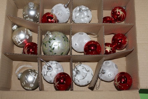 Weihnachtskugeln matt - 19,