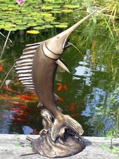 Bronzefigur Schwertfisch Teich