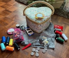 HERZFÖRMIGE NÄHEN HANDARBEIT