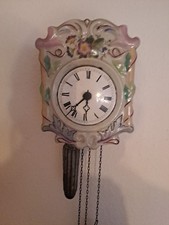 Kleine PORZELANUHR
