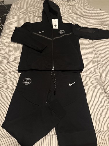 Nike tech fleece von paris - nike,