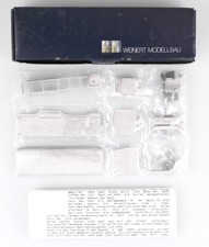 WEINERT MODELLBAU H0 4518 Dreiachs-Anhänger m.Kässbohrer-Kofferaufbau, Bausatz