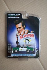 Greenlight 1983 Ford LTD Crown Victoria 1:64 Miami Police "Ace Ventura"