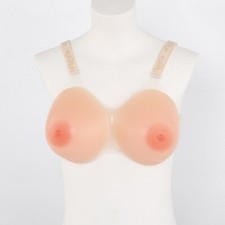 Silikonbrüste mit BH-Träger