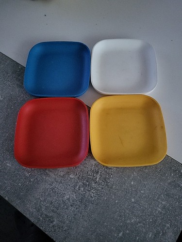 Tupperware mini teller set - teller,