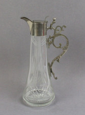 Jugendstil-Glaskaraffe um