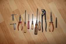 Diverses Werkzeug Schraubenzieher Zangen verschiedener Hersteller wie z.B. WERA
