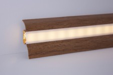 2,5 m Sockelleisten für LED