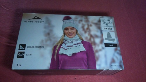 Damen bommelmützen und - damen-bommelmützen-, schal