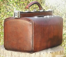 Große Arzt-oder Reisetasche Leder  Fa. "Lia" , Schweiz - m.Schlüssel  um 1910